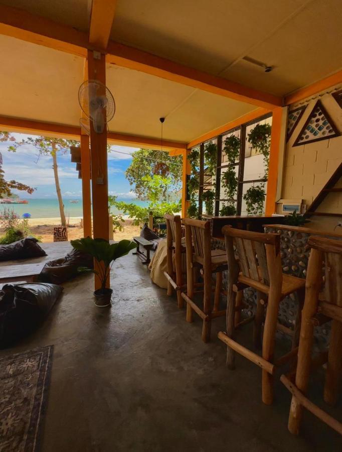 Seashell Guesthouse, Bar And Tattoos Ko Rong Sanloem Eksteriør bilde
